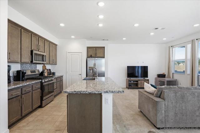 39319 Corvina, Temecula CA: https://media.crmls.org/mediaz/413ad473-0f68-4a69-8115-fe926f9ef716.jpg