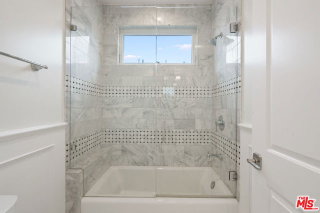 Dual Bathroom