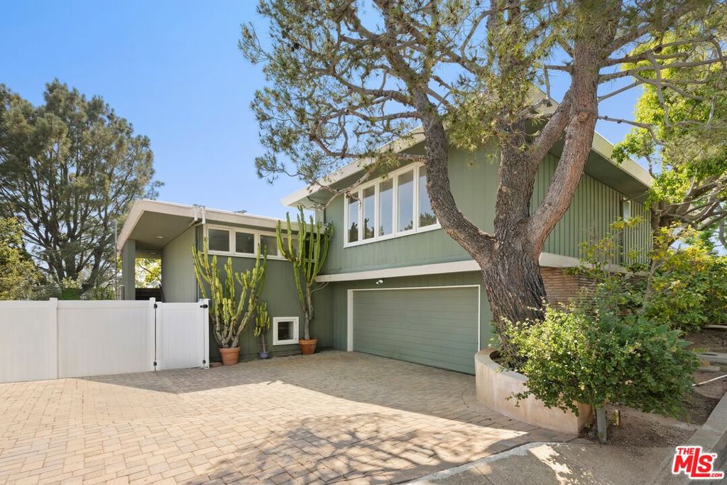 605 Hanley Way
