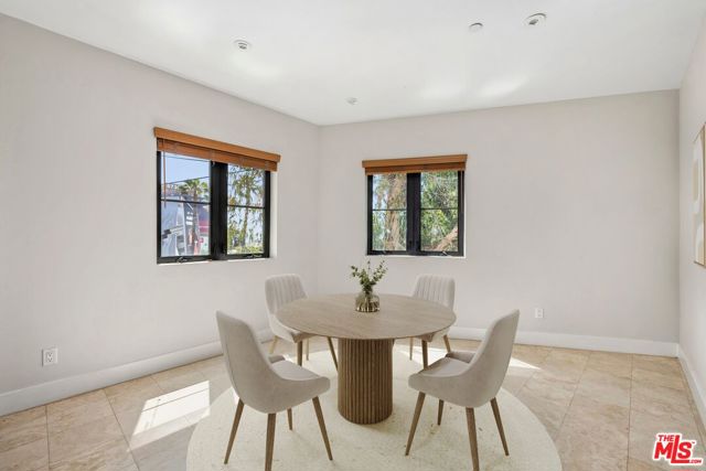 8788 Shoreham Drive, West Hollywood CA: https://media.crmls.org/mediaz/413c347f-b6a8-4713-b86e-f556a19d1f0f.jpg