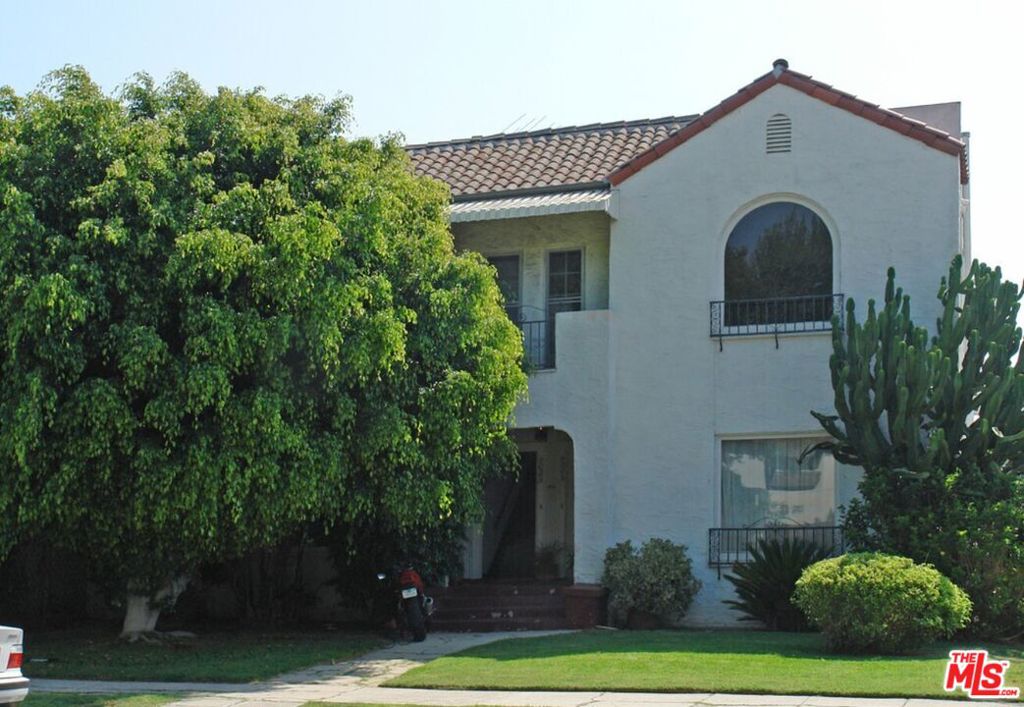900 N Alfred Street, Los Angeles, CA 90069