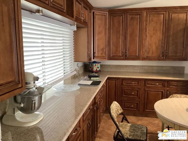 70875 Dillon Road, Desert Hot Springs CA: https://media.crmls.org/mediaz/413ce2b9-77a2-4d8e-8c96-29225fe39ffe.jpg