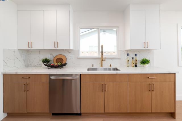 3742 Savannah Rd, Fremont CA: https://media.crmls.org/mediaz/413d72b3-72a5-4436-b835-28c3a0910236.jpg