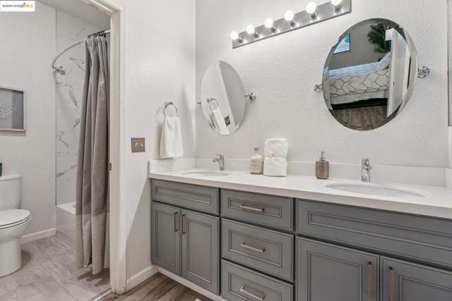 63 Lakeshore Ct, Richmond CA: https://media.crmls.org/mediaz/413deefe-f6db-48aa-b17c-d76f14a39984.jpg