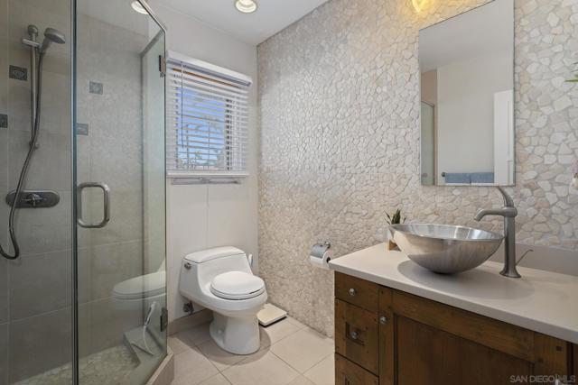 1434 5th Street, Coronado CA: https://media.crmls.org/mediaz/413e3ab3-4ec5-42b3-88bb-1e39fed59162.jpg