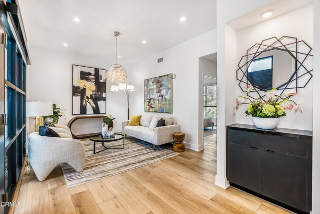 Detail Gallery Image 4 of 46 For 178 S Euclid Ave #402,  Pasadena,  CA 91101 - 2 Beds | 2 Baths