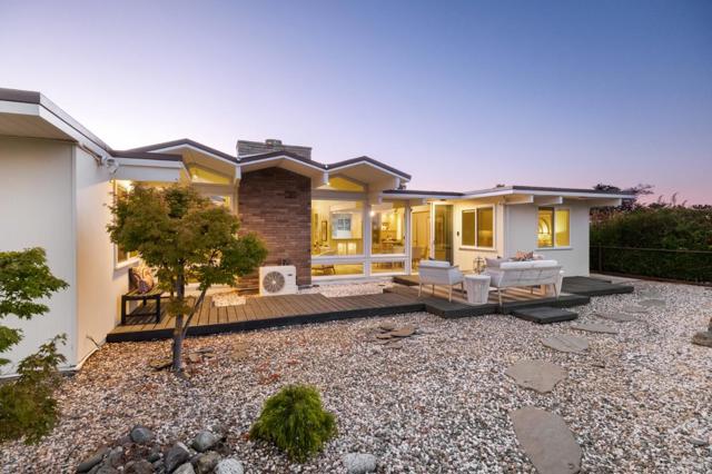 2989 Dolores Way, Burlingame CA: https://media.crmls.org/mediaz/413ebdd4-b456-4e8f-a06e-4bc85212f30c.jpg