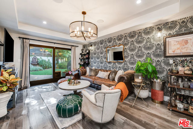 4635 Bellflower Avenue, North Hollywood CA: https://media.crmls.org/mediaz/413eeb86-409e-4765-9a74-02433a1356dd.jpg