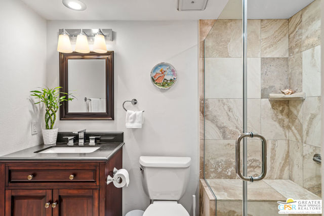 2522 N Whitewater Club Drive #D, Palm Springs, CA 92262