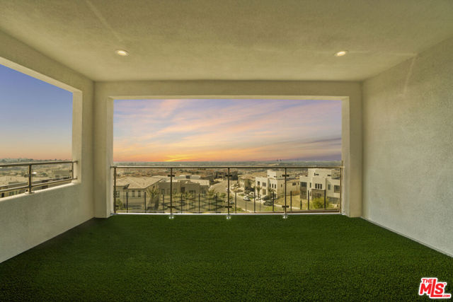 20188 W Marlow Lane, Porter Ranch CA: https://media.crmls.org/mediaz/41409951-f31a-43d3-941b-0dd98b2bbf39.jpg