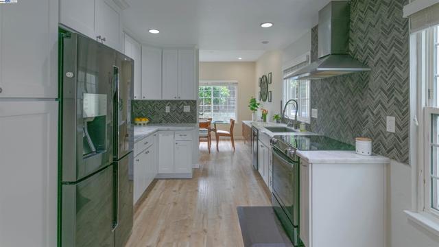37076 Saint Edwards St, Newark CA: https://media.crmls.org/mediaz/4140d14a-9557-453f-9002-ce4194d2ecd4.jpg