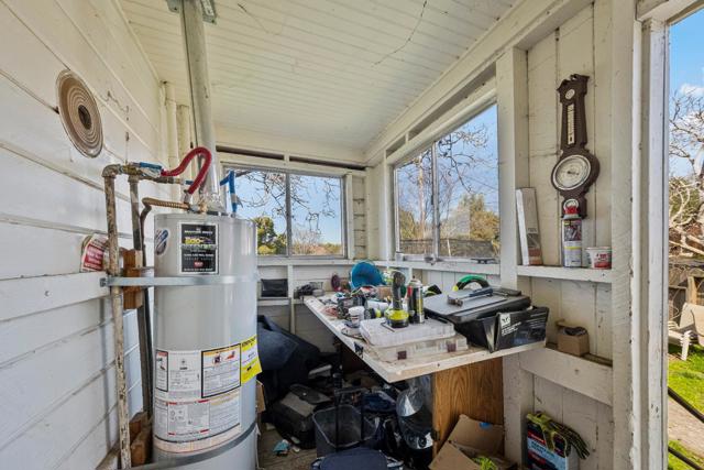 584585 Monterey Road, Morgan Hill CA: https://media.crmls.org/mediaz/414128e6-532b-46e7-823c-d6a7a24db333.jpg