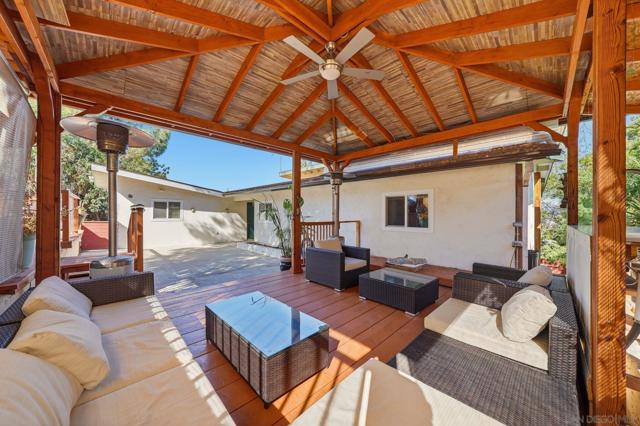 4040 Yale Ave, La Mesa CA: https://media.crmls.org/mediaz/414138bb-e871-4b06-abe4-9c54ca73b5b0.jpg