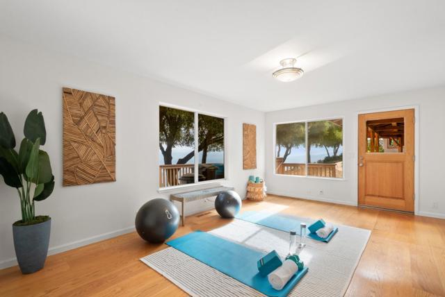 15060 Montebello Road, Cupertino CA: https://media.crmls.org/mediaz/4142406d-ee1f-4059-a295-66e7ce7c0f4d.jpg