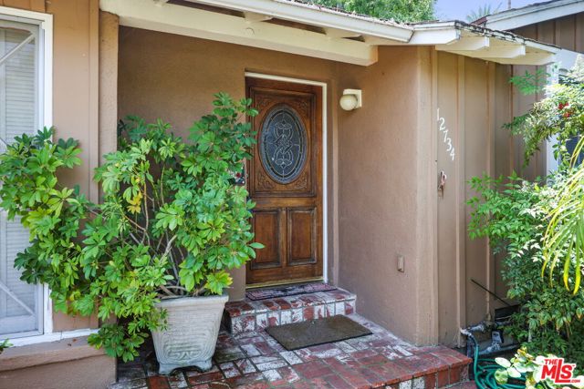 12734 SARAH Street photo 3