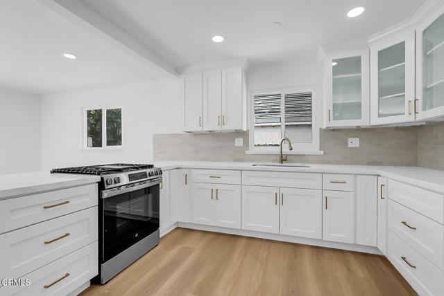 Detail Gallery Image 8 of 40 For 2208 Cornwell Ave, Modesto,  CA 95350 - 3 Beds | 2 Baths