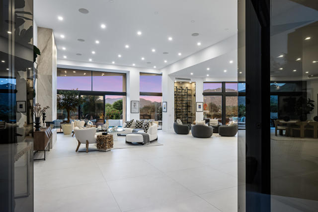 160 Kiva Drive, Palm Desert CA: https://media.crmls.org/mediaz/414343f7-37cb-49e9-a075-52d015eb8d4a.jpg