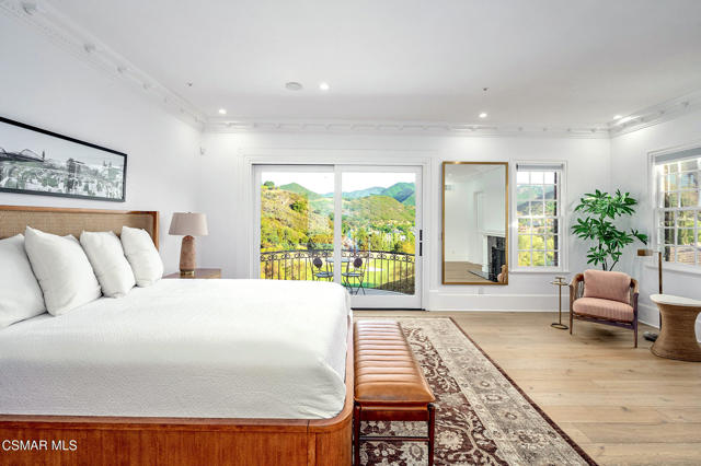 508 W Stafford Road, Thousand Oaks CA: https://media.crmls.org/mediaz/4143f6dc-806a-4242-83d5-1bab916bce29.jpg