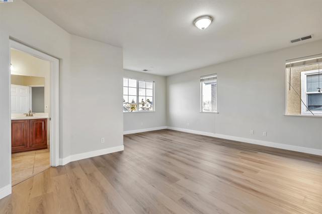 501 Carnaby Rd, Lathrop CA: https://media.crmls.org/mediaz/41443bd5-53ea-403b-a372-2793a292478e.jpg