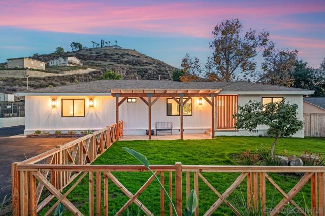 1155 Pepper Dr, El Cajon CA: https://media.crmls.org/mediaz/41444ea0-6a6d-4e72-912c-2a0583ffa832.jpg