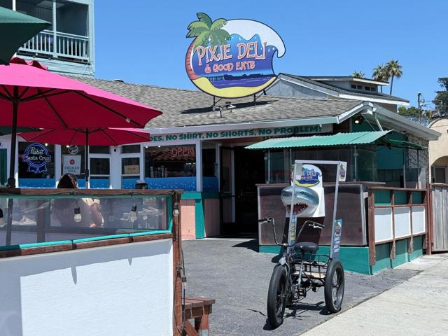 124 Winfield Way, Aptos CA: https://media.crmls.org/mediaz/414493e1-d40e-4a9a-a150-94c1b3b2ff4a.jpg