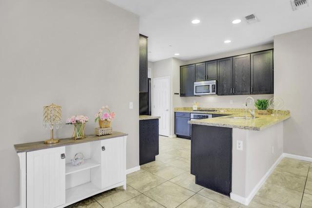 7934 Spanish Oak Circle, Gilroy CA: https://media.crmls.org/mediaz/4145b18d-e301-4f74-b23b-6976e149c542.jpg