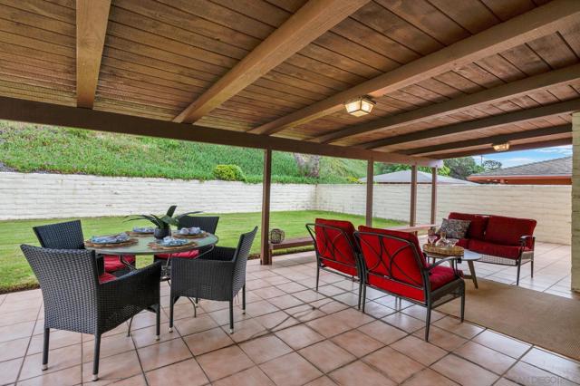 775 Cornish Dr., San Diego CA: https://media.crmls.org/mediaz/41462377-5938-4113-aaad-2927f69c7a9e.jpg