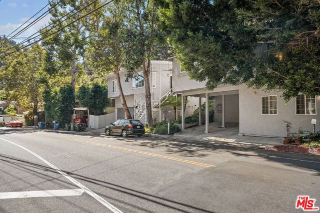 1115 N Beverly Glen Boulevard, Los Angeles CA: https://media.crmls.org/mediaz/41466321-8497-4e02-96e4-e5e42e5b8ffa.jpg