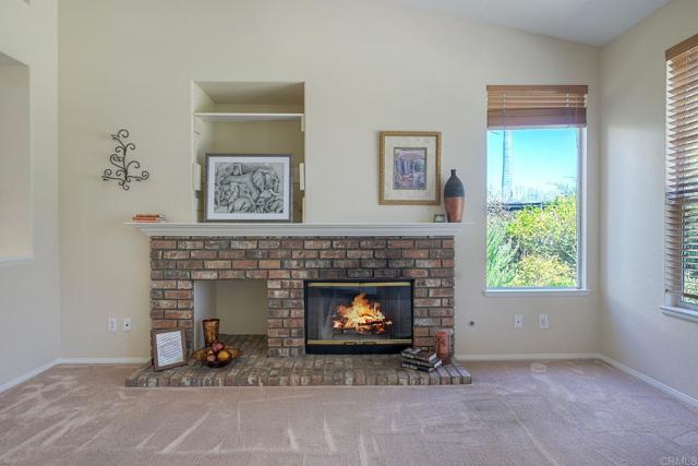 5141 Palmera Dr, Oceanside CA: https://media.crmls.org/mediaz/414786dc-6f51-464b-9c01-c4d888ecfae0.jpg