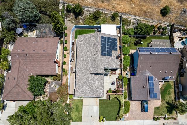 14543 High Pine St, Poway CA: https://media.crmls.org/mediaz/4147a904-9f10-47a6-b901-ea884e396f72.jpg