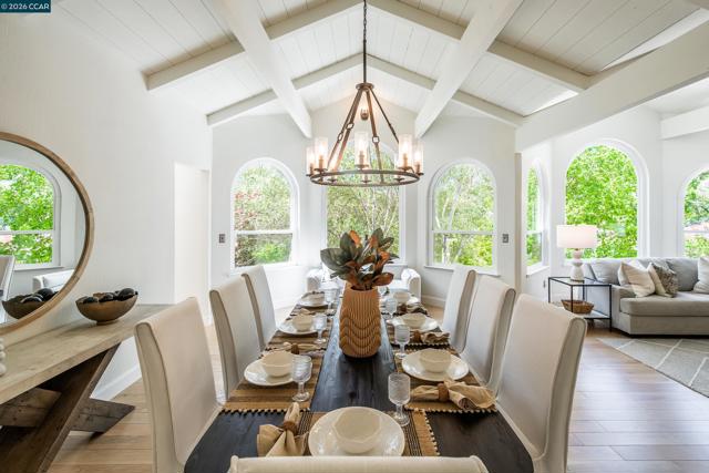 Image 8 of 52 For 1006 Howard Hills Rd