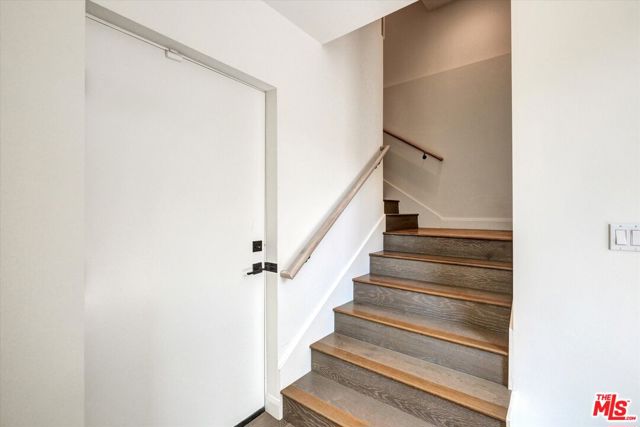 1249 N Formosa Avenue, West Hollywood CA: https://media.crmls.org/mediaz/4149a482-171d-49fc-a7be-9585fba360e5.jpg