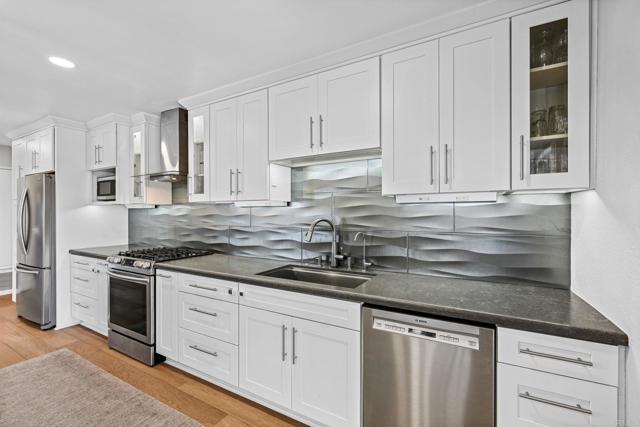 Detail Gallery Image 10 of 32 For 15735 Camino Codorniz, Rancho Bernardo (San Diego),  CA 92127 - 4 Beds | 2 Baths