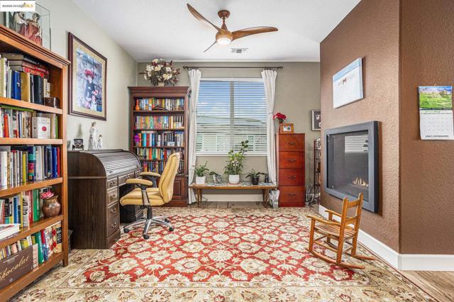 299 Marks Rd, Rio Vista CA: https://media.crmls.org/mediaz/4149d7ac-d6e0-40df-9cff-396966c73b77.jpg