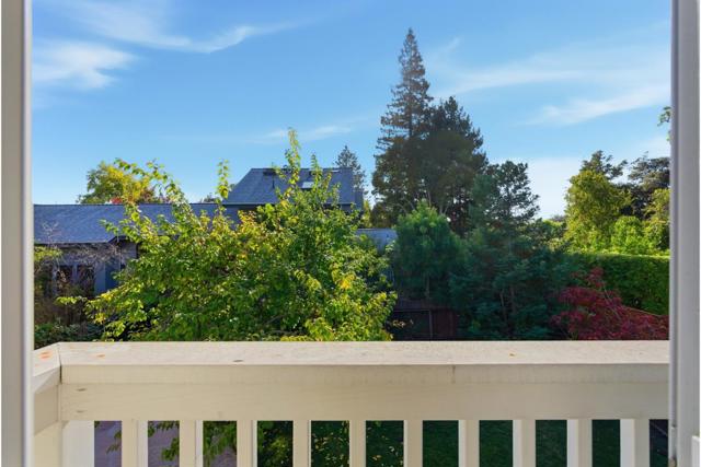 3776 La Donna Avenue, Palo Alto CA: https://media.crmls.org/mediaz/4149ed8f-d9e0-43da-b05e-b100aa0a64de.jpg