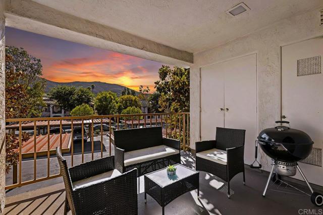 Detail Gallery Image 2 of 50 For 13034 Wimberly Sq #26,  San Diego,  CA 92128 - 2 Beds | 2 Baths