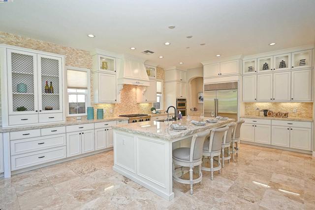 3009 Drysdale St, Danville CA: https://media.crmls.org/mediaz/414a88e8-3454-4ad7-a780-7544ade0fcee.jpg