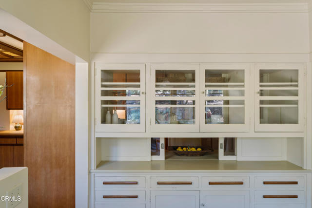 402 Lynn Drive, Ventura CA: https://media.crmls.org/mediaz/414b046e-735e-4197-9054-970b3e962535.jpg