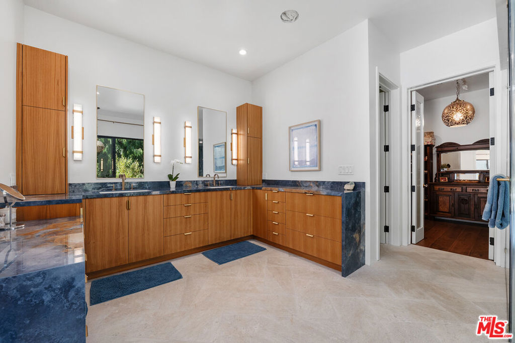 MLS #26863865 image #13