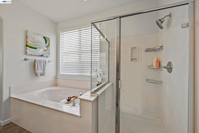 Image 24 of 34 For 8219 Brookhaven Cir