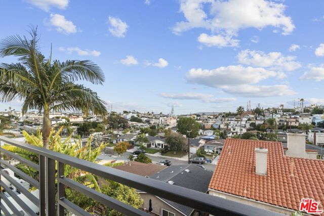 1622 CARLSON Lane, Redondo Beach, California 90278, 3 Bedrooms Bedrooms, ,3 BathroomsBathrooms,Residential,Sold,CARLSON,21114451