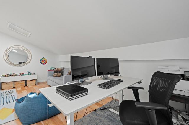 2163 Caminito San Martin, La Jolla CA: https://media.crmls.org/mediaz/414d8b74-26e0-473b-9235-852342635e1c.jpg
