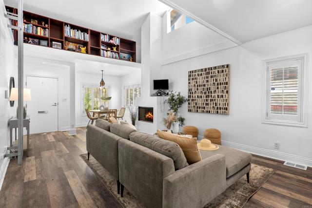 Detail Gallery Image 7 of 29 For 107 Clubhouse Ave, Venice,  CA 90291 - 2 Beds | 1 Baths