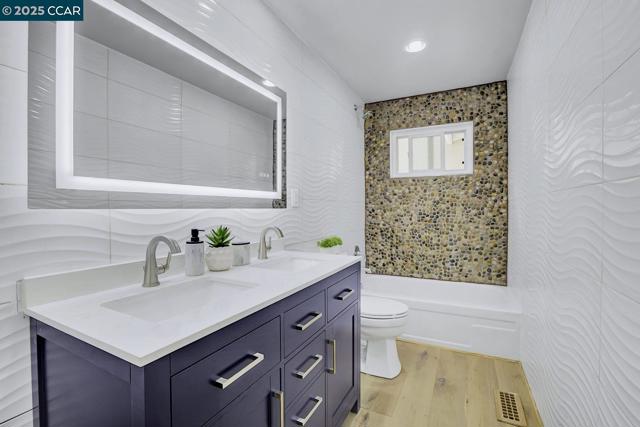 3958 W Las Positas Blvd, Pleasanton CA: https://media.crmls.org/mediaz/414f6bfe-3a77-41c7-b39b-c4d029638e40.jpg