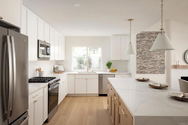 Detail Gallery Image 9 of 39 For 310 Oakbranch Dr, Encinitas,  CA 92024 - 3 Beds | 2 Baths