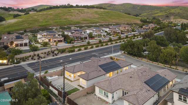 361 Toyon Court, Thousand Oaks CA: https://media.crmls.org/mediaz/414ff9bd-d5a9-407e-a00f-1ee1db251a63.jpg