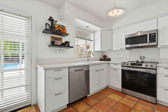44855 San Jacinto Avenue, Palm Desert, CA 92260
