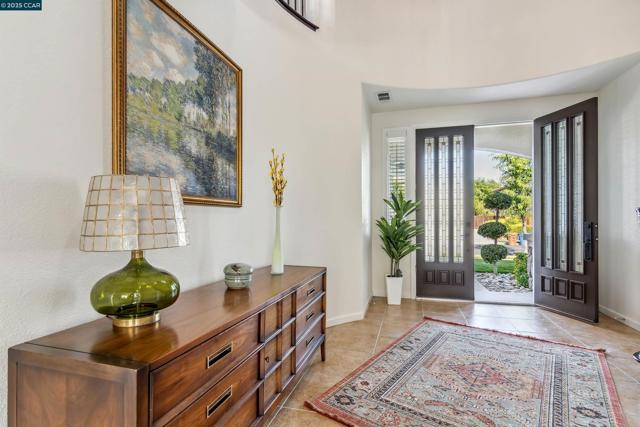 1840 Tanglewood Ln, Brentwood CA: https://media.crmls.org/mediaz/4150b3c6-fe83-4adf-8db9-71e819cfbacb.jpg