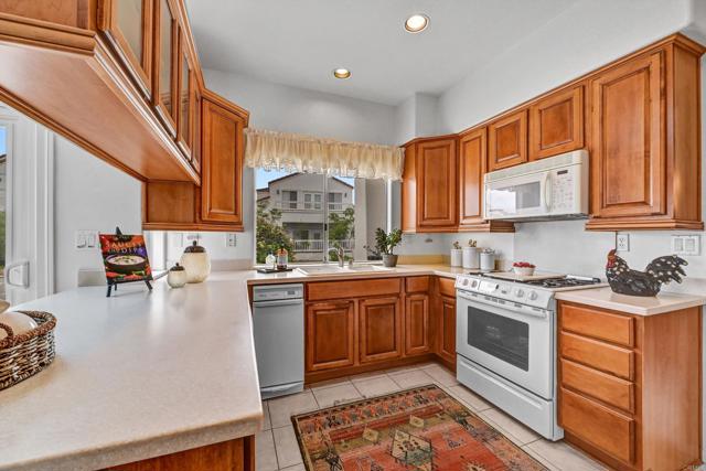 4981 Lamia Way, Oceanside CA: https://media.crmls.org/mediaz/41541bc4-80ab-4450-abf8-26c82b888902.jpg