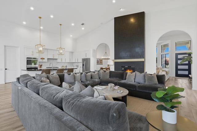 50245 Mountain Shadows Road, La Quinta CA: https://media.crmls.org/mediaz/41549479-134e-4f6e-b8de-733f14ee7dc1.jpg